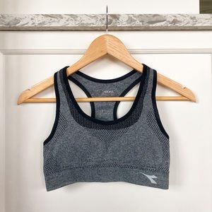 5/$50 🌷🌼🌿 DIADORA Grey Racerback Sports Bra Size S